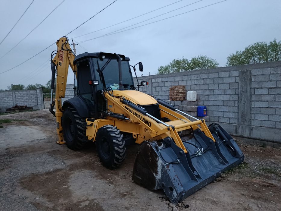New Holland B90BL