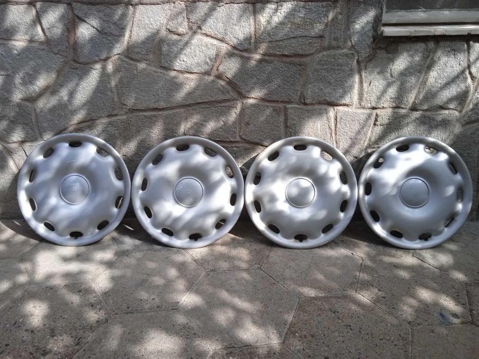 Audi/Ауди Комплект Тасове 15ц. 4бр. Оригинални!