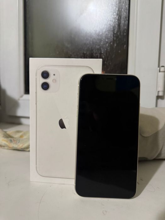 Продам айфон 11 128 гб срочна