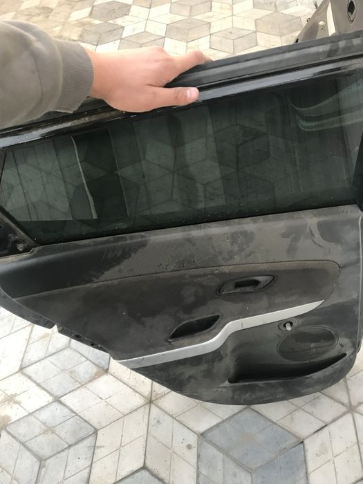 Дверь задний обе стороны kia ceed