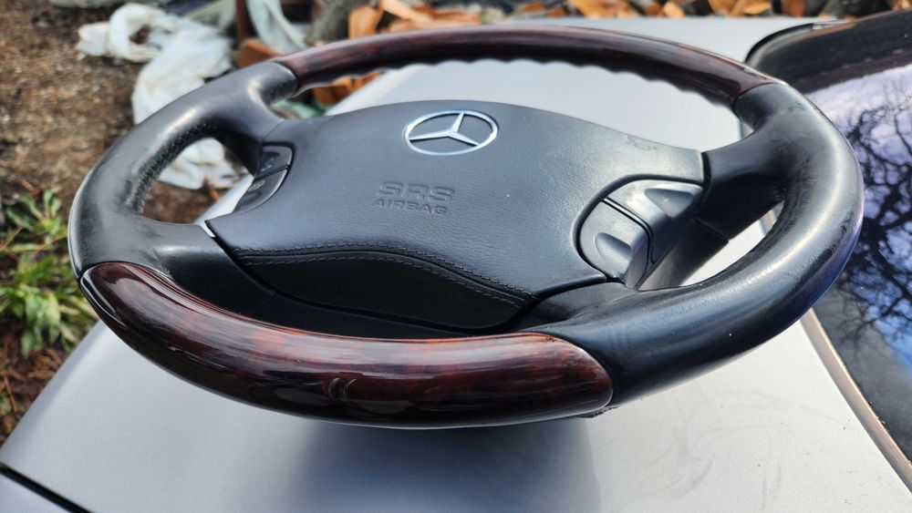 Махагонови волани мерцедес W220