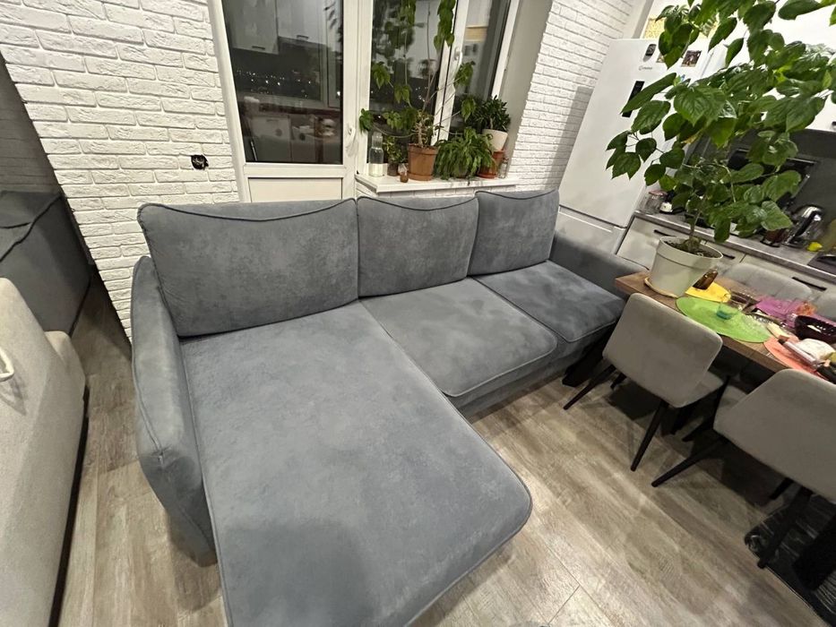 Продам диван.