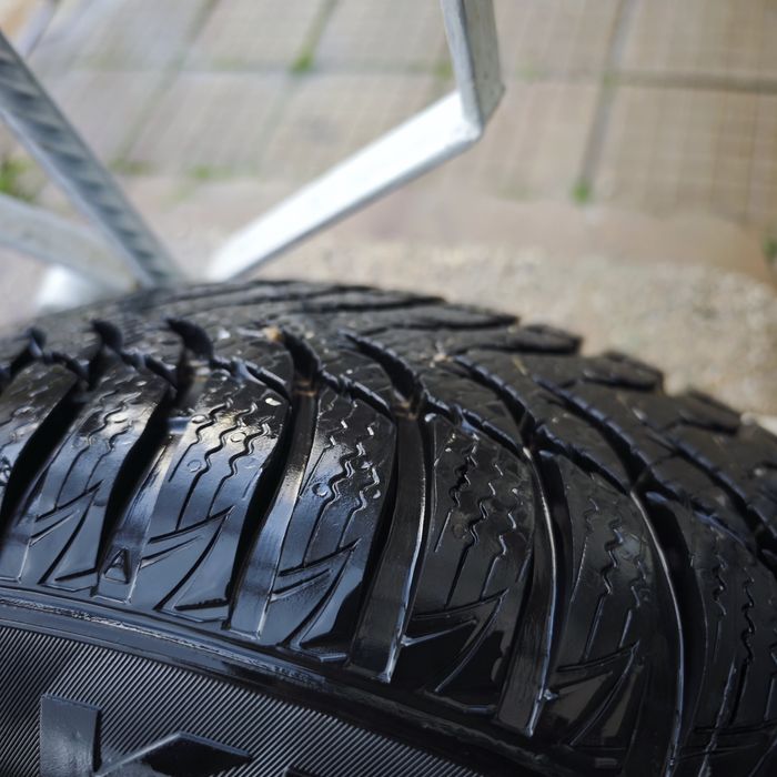 Renault гуми с джанти 15