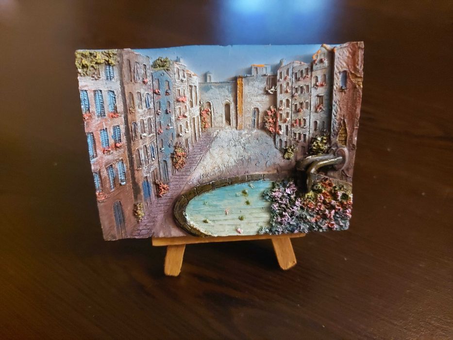 Малки  и големи релефни картини