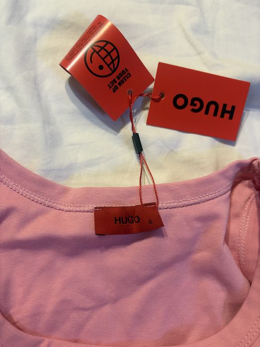 Потник на hugo розов