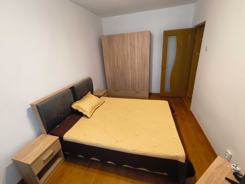 Închiriez apartament 3 camere Dorohoi