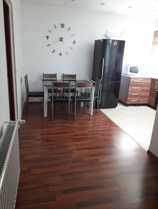apartament de închiriat