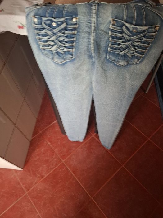 Vând Blugi și pantaloni lucioși modelatori. Damă  noi.