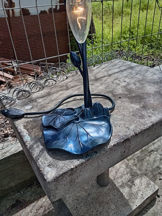 Стара медна лампа