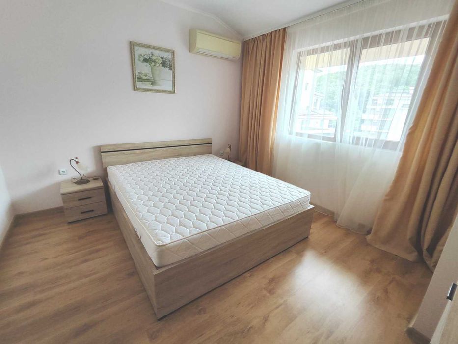 Продава се Тристаен апартамент в с. Шкорпиловци, Област Варна - 212 кв.м за 479 €/кв.м - Снимка #11