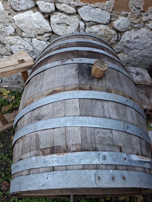 Бъчва за ракия и вино