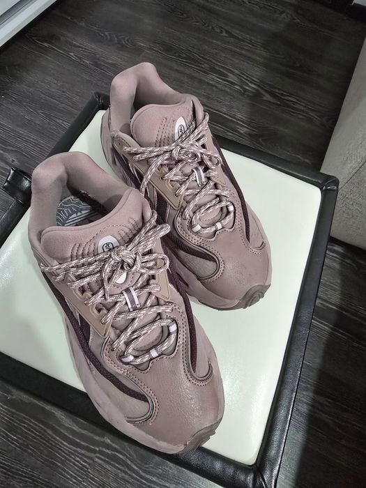 Adidas dama Oznova