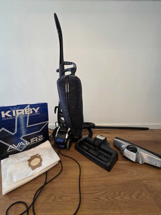 Vând aspirator Kirby second hand, stare foarte bună, cu toate accesoriile