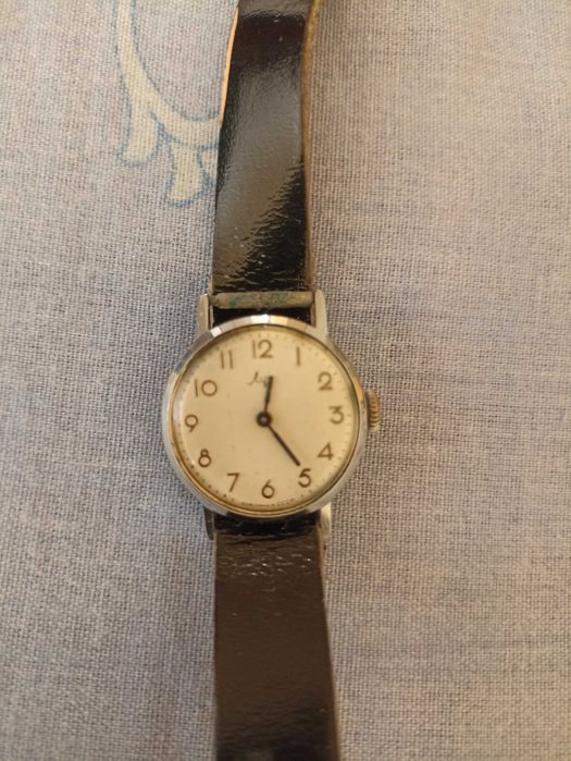 Женские часы раритет