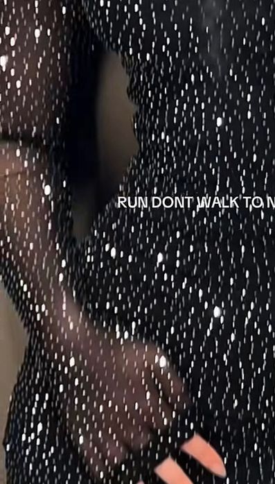 Черни рокли с пайет и камъни