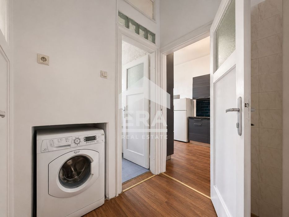Дава се под наем Тристаен апартамент в София, Център - 130 кв.м за 900 € - Снимка #7