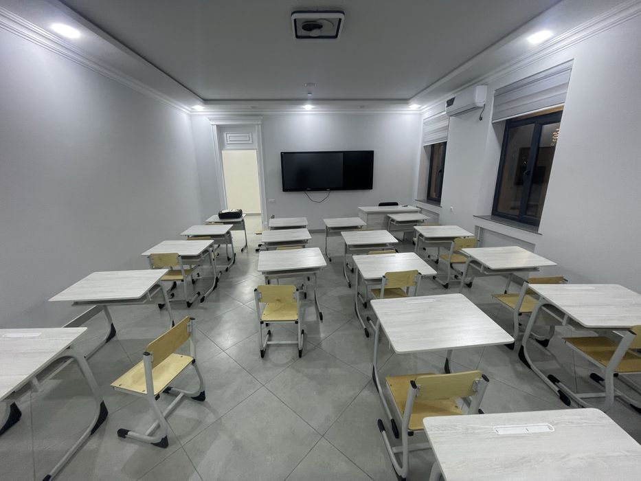 Срочно прадается учебни манитор нови паставили неработали