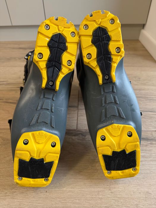 Clăpari schi Fischer RANGER 120 GW DYN – stare foarte bună/noi