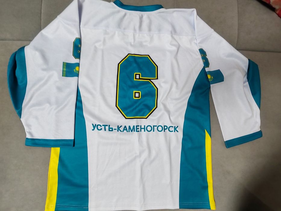 Продам хоккейные майки