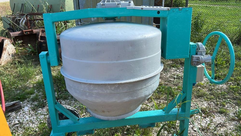 Betoniera cu auto încărcare!