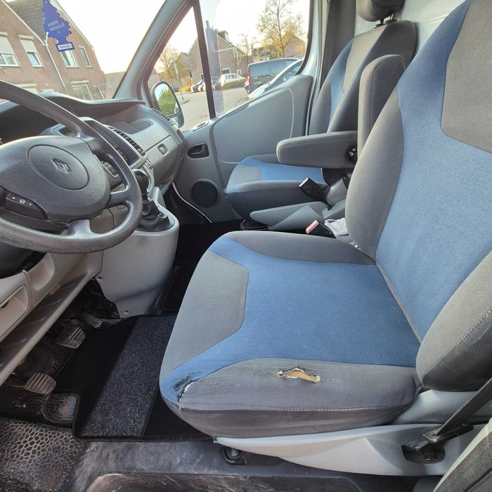 Renault trafic Euro 5 cu doua usi lateral