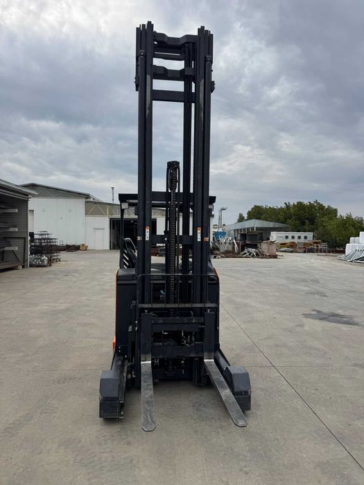 Motostivuitor Liza Reach truck electric Doosan RB25JW-9