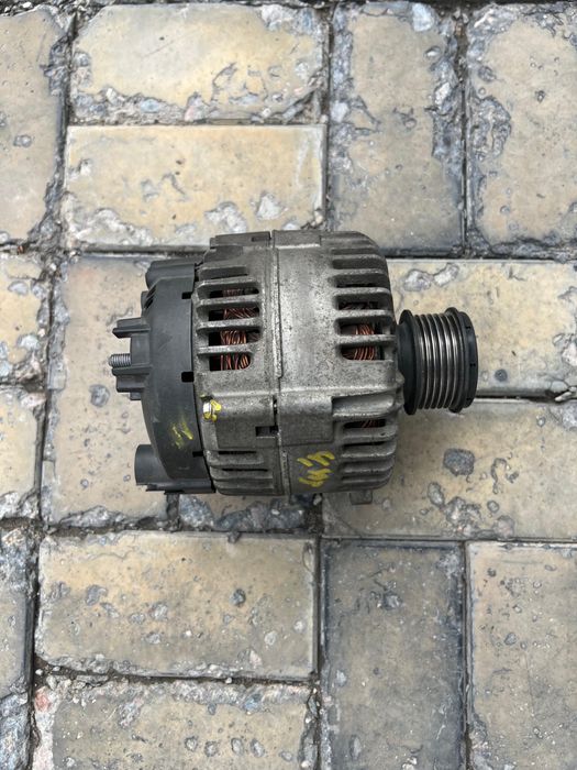 Продам генератор 06F903023C, 140A