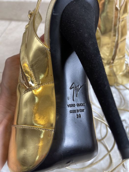 Sandale aurii Giuseppe Zanotti