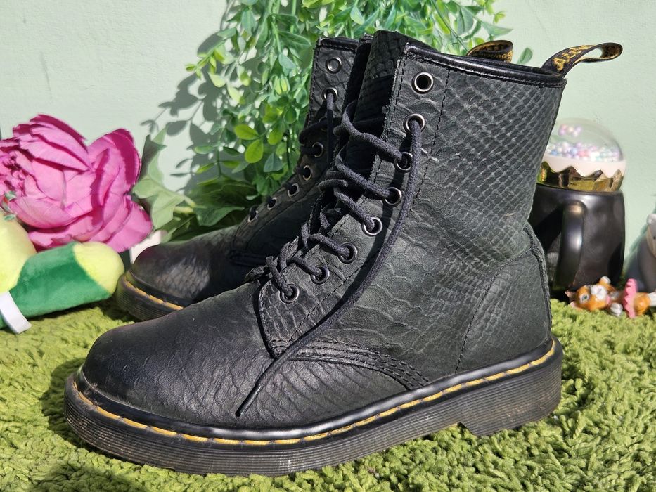 Dr Martens оригинални боти N37