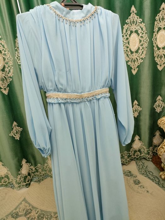 Продам женское платье