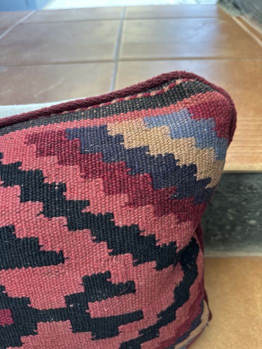 Подушки из старинного килима