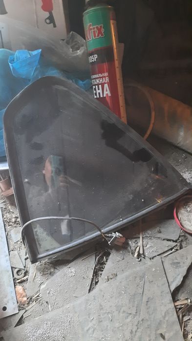 Продам боковые стекла бмв е36