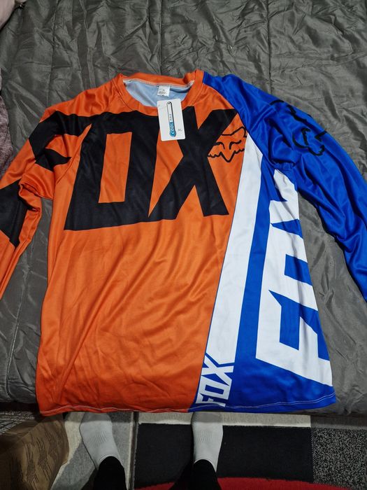 Чисто нови блузи FOX