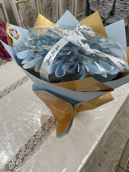 Продам Денежный Букет!Внутрий 15 тысяч