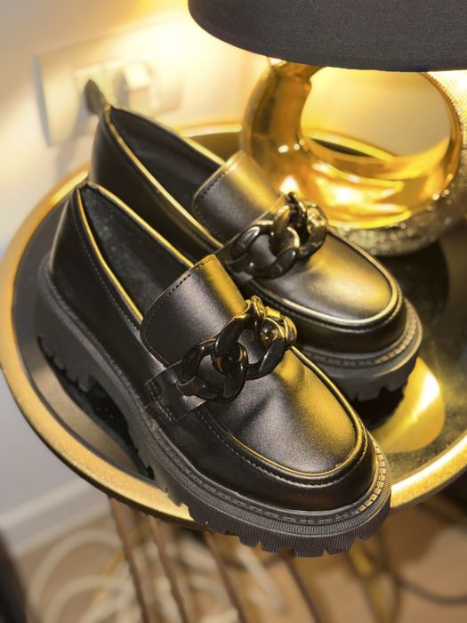Pantofi mocasini