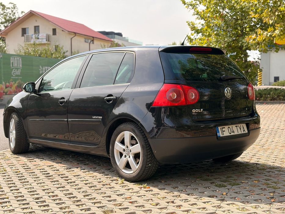 Volkswagen Golf 5 / 1.6 MPI Benzina / 2009