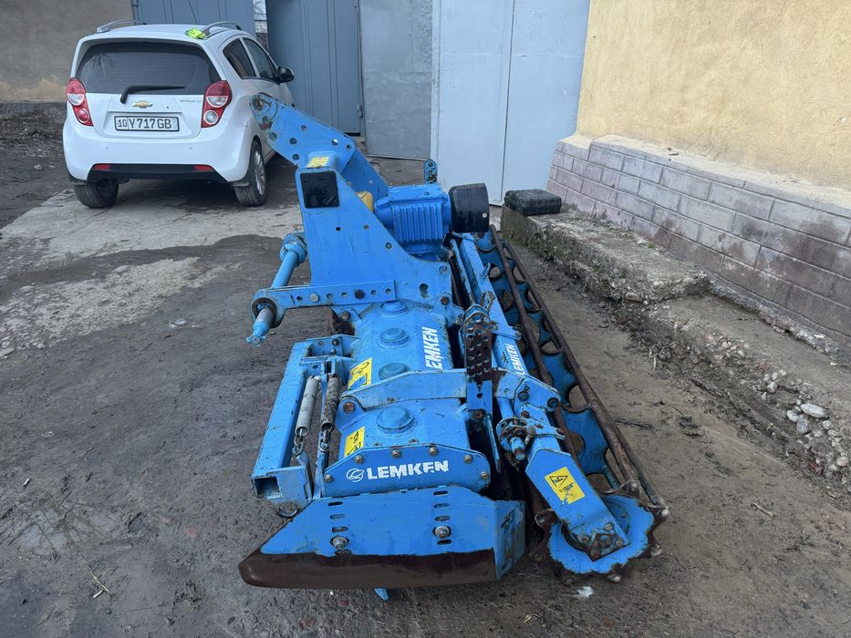 Lemken zerkon 8 freza