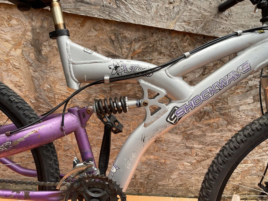 Bicicleta shockwave roti 26” frane pe disc