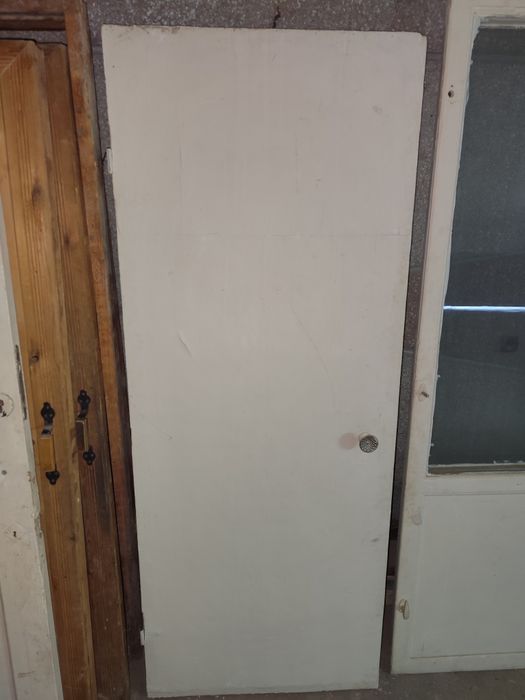 Эшик ва Ромлар 99 минг сумдан б/у срочно сотилади