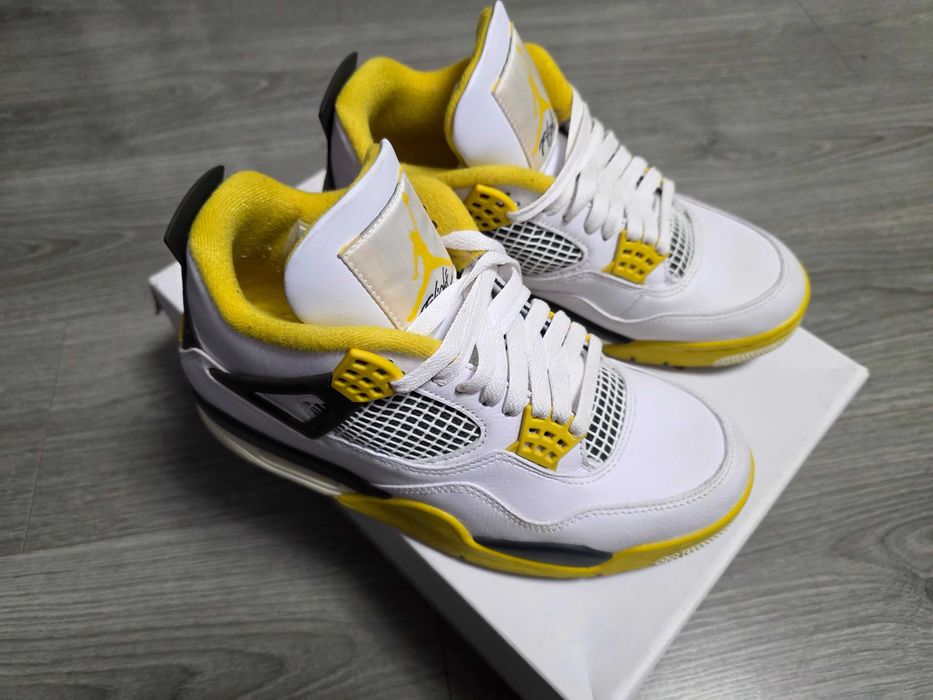 Air Jordan 4 Retro Sulfur originali din piele naturală, mărime 40.5