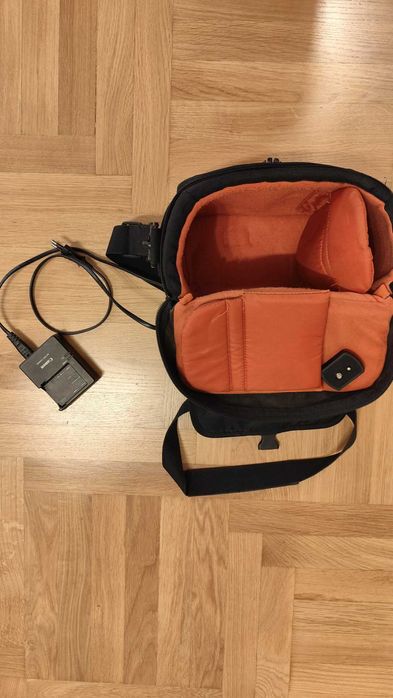 Canon EOS 600D + 2 обектива Canon 75-300mm+18-135mm + комплект