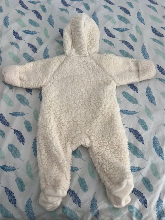 Combinezon pufos TEX Baby, crem, cu glugă cu urechiușe