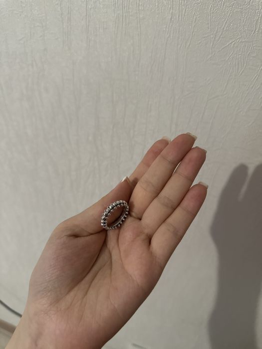 Кольцо белое золото