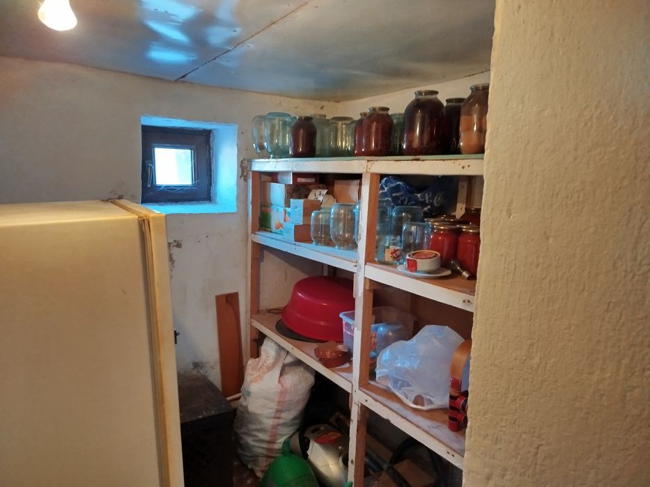 Азадбаш кишлогида жойлашган 6 сотх