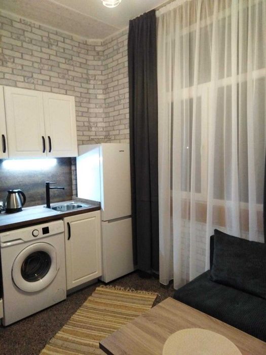 Дава се под наем Двустаен апартамент в София, Център - 35 кв.м за 561 € - Снимка #2