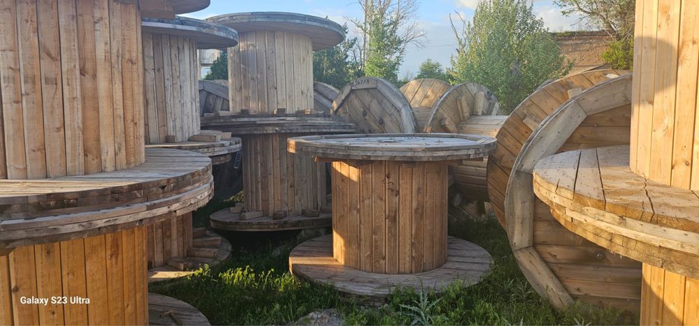 Деревянные барабаны от кабеля