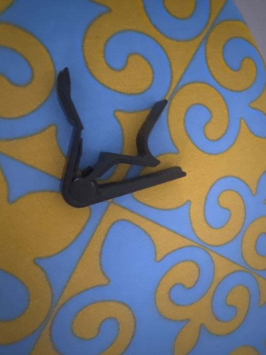 Акустическая гитара