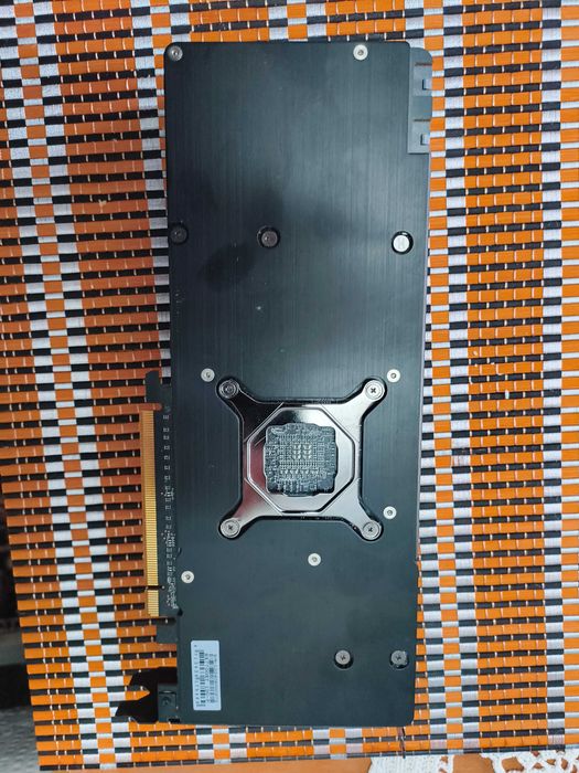 Продавам видеокарта Powercolor AMD Radeon RX 7700 XT 12 GB в Гаранция