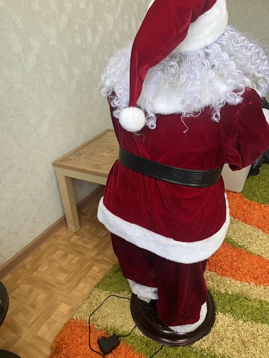 Дед Мороз танцующий