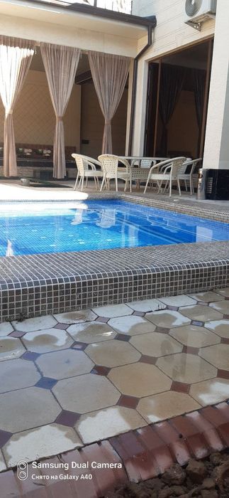 Продаются 2 дачи одинаковые в Чарваке 1, 5 километров от Бочки